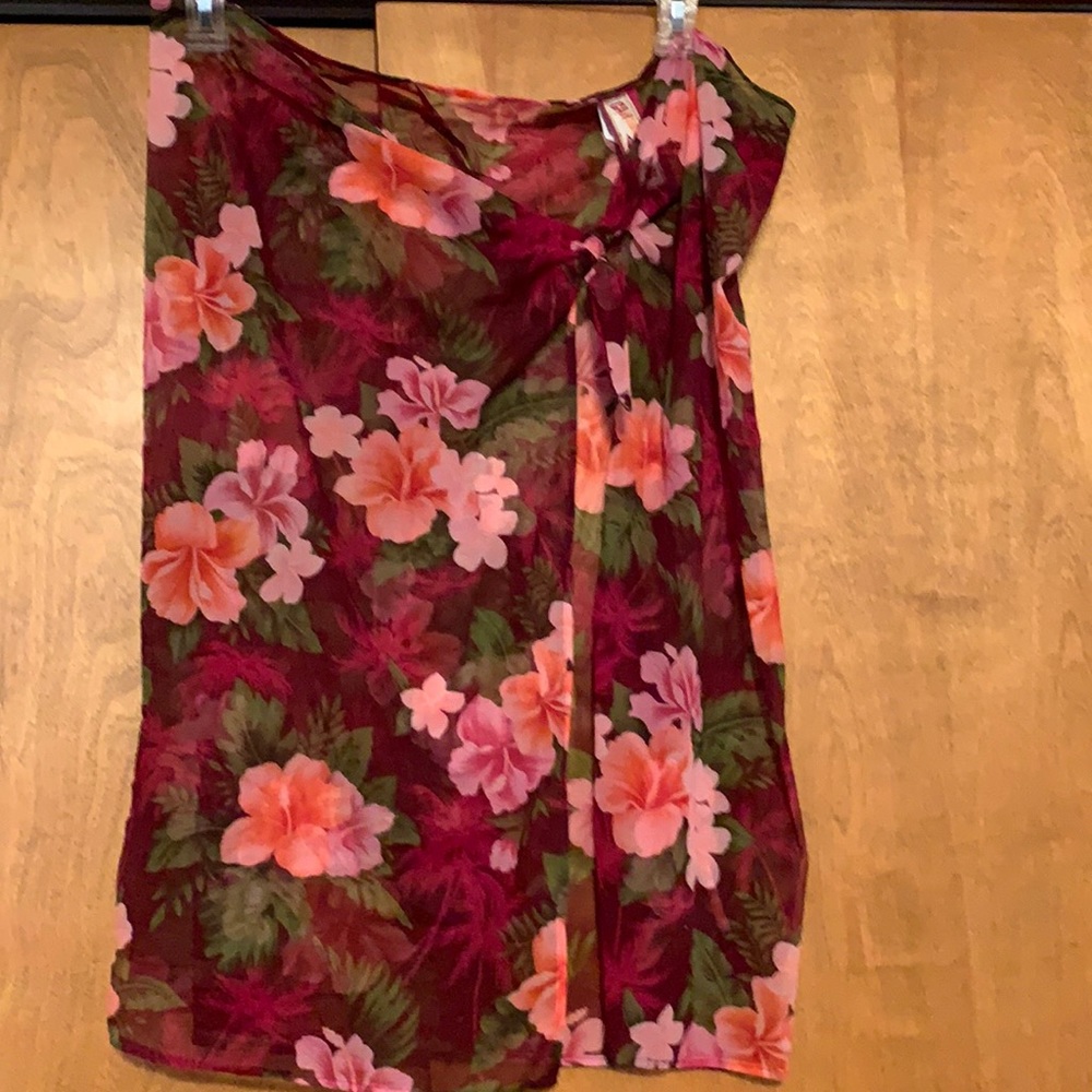 Sarong NWT, one size fits all